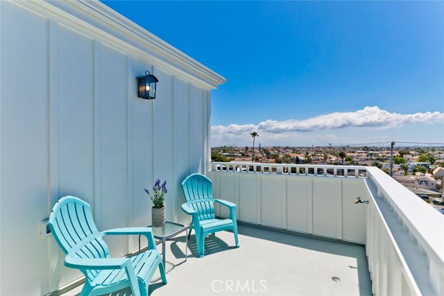 1524 Wollacott Street, Redondo Beach, California 90278, 4 Bedrooms Bedrooms, ,2 BathroomsBathrooms,Residential,Sold,Wollacott,SB19120609