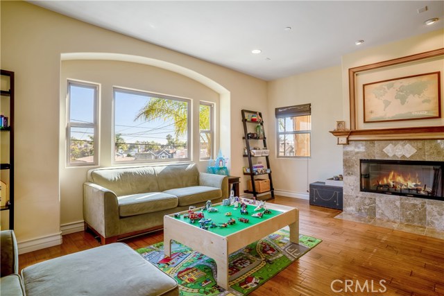 1605 Stanford Avenue, Redondo Beach, California 90278, 5 Bedrooms Bedrooms, ,3 BathroomsBathrooms,Residential,Sold,Stanford,SB19237722