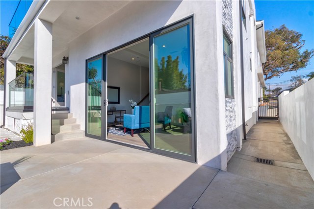1401 Corona Street, Hermosa Beach, California 90254, 4 Bedrooms Bedrooms, ,3 BathroomsBathrooms,Residential,Sold,Corona,SB20015755