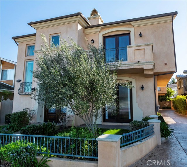2204 Plant Avenue, Redondo Beach, California 90278, 4 Bedrooms Bedrooms, ,2 BathroomsBathrooms,Residential,Sold,Plant,SB19037845
