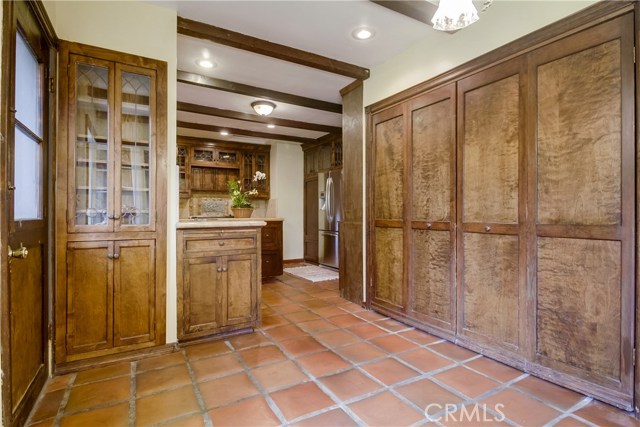 Breakfast Nook Area & Pantry