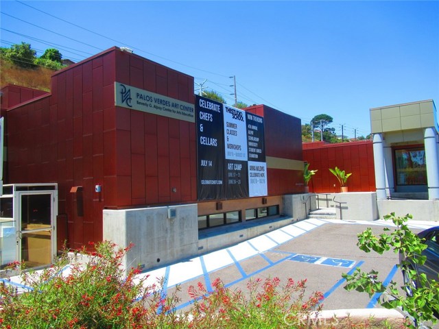 PALOS VERDES ART CENTER