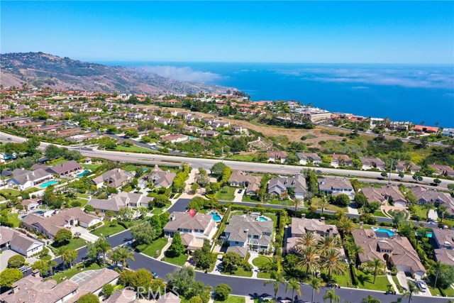 2 San Miguel, Rolling Hills Estates, California 90274, 4 Bedrooms Bedrooms, ,4 BathroomsBathrooms,Residential,Sold,San Miguel,SB20109070