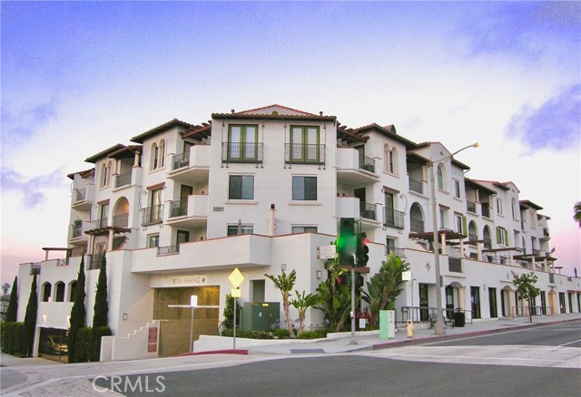 2001 Artesia Boulevard, Redondo Beach, California 90278, 1 Bedroom Bedrooms, ,1 BathroomBathrooms,Residential,Sold,Artesia,SB19233322