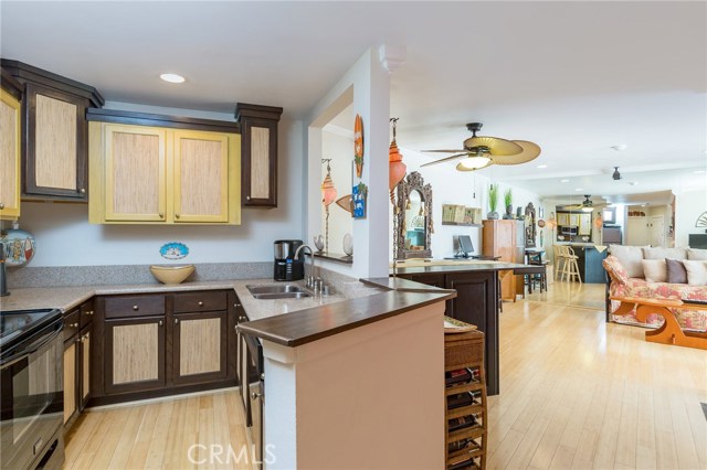 620 The Village, Redondo Beach, California 90277, 1 Bedroom Bedrooms, ,1 BathroomBathrooms,Residential,Sold,The Village,SB17035321