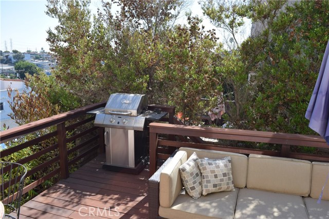 1604 Carlson Lane, Redondo Beach, California 90278, 4 Bedrooms Bedrooms, ,3 BathroomsBathrooms,Residential,Sold,Carlson,SB20206850