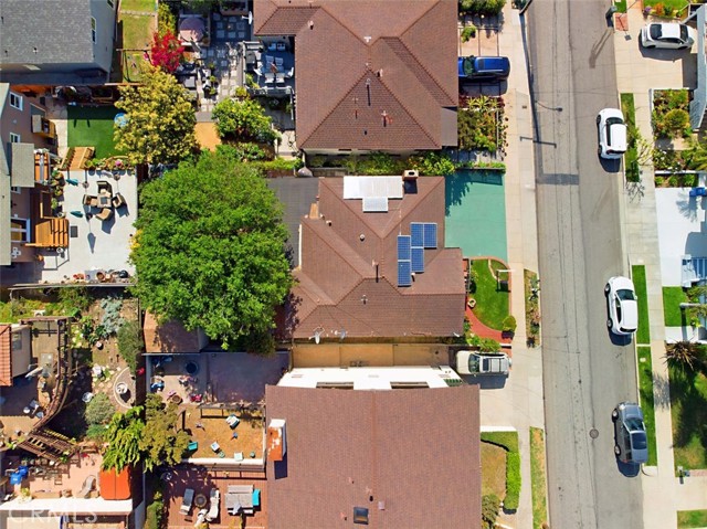 930 9th Street, Hermosa Beach, California 90254, 3 Bedrooms Bedrooms, ,2 BathroomsBathrooms,Residential,Sold,9th,PV21076150