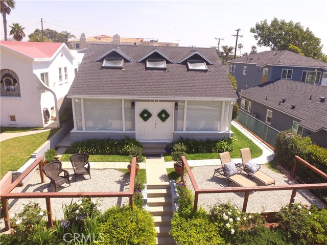 912 Juanita Avenue, Redondo Beach, California 90277, ,Residential Income,Sold,Juanita,SB17082034