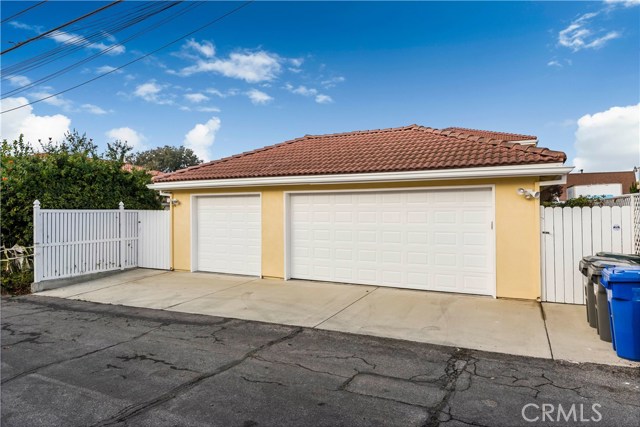 230 Avenue D, Redondo Beach, California 90277, 4 Bedrooms Bedrooms, ,3 BathroomsBathrooms,Residential,Sold,Avenue D,SB18023794