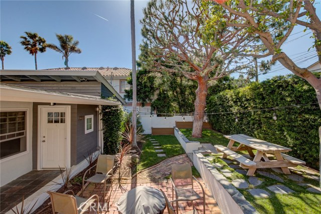 2014 Huntington Lane, Redondo Beach, California 90278, ,Residential Income,Sold,Huntington,PV20080057