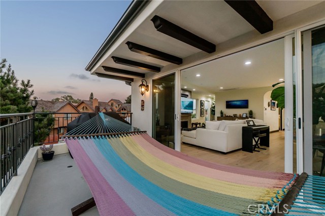 636 Vincent Park #A, Redondo Beach, California 90277, 3 Bedrooms Bedrooms, ,2 BathroomsBathrooms,Residential,Sold,Vincent Park #A,SB20200007