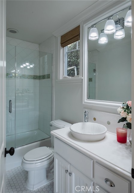 653 36th Street, Manhattan Beach, California 90266, 5 Bedrooms Bedrooms, ,5 BathroomsBathrooms,Residential,Sold,36th,SB21097306