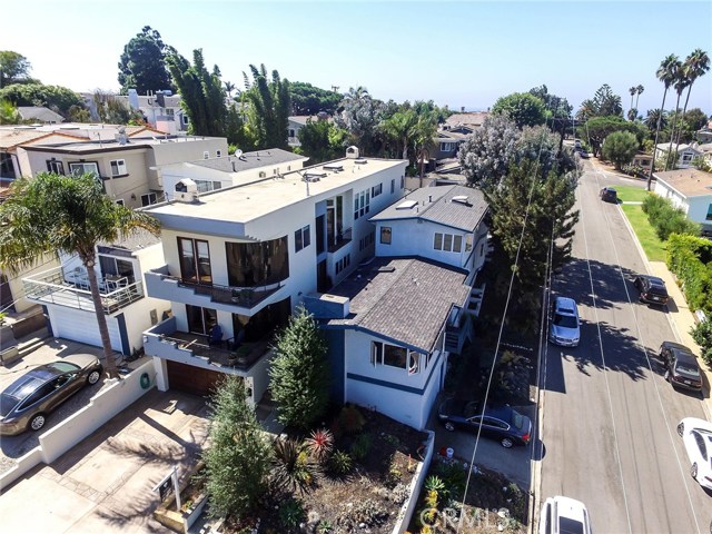 513 Dianthus Street, Manhattan Beach, California 90266, 3 Bedrooms Bedrooms, ,3 BathroomsBathrooms,Residential,Sold,Dianthus,SB17224221