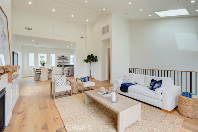 124 Guadalupe Avenue, Redondo Beach, California 90277, 3 Bedrooms Bedrooms, ,2 BathroomsBathrooms,Residential,Sold,Guadalupe,SB19041183