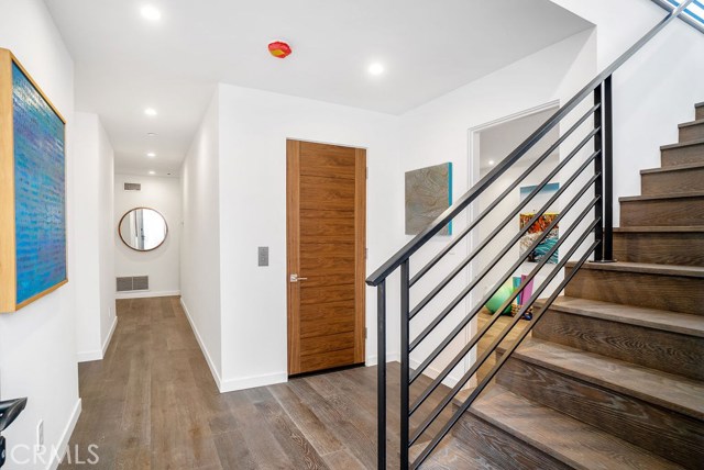 945 7th Street, Hermosa Beach, California 90254, 4 Bedrooms Bedrooms, ,3 BathroomsBathrooms,Residential,Sold,7th,SB19140226