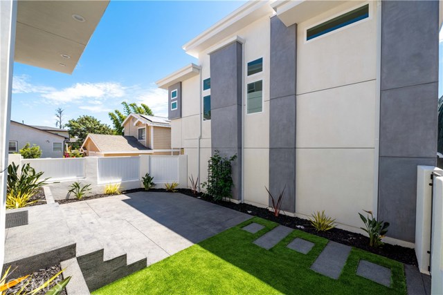1914 Marshallfield Lane, Redondo Beach, California 90278, 4 Bedrooms Bedrooms, ,3 BathroomsBathrooms,Residential,Sold,Marshallfield,SB20122923