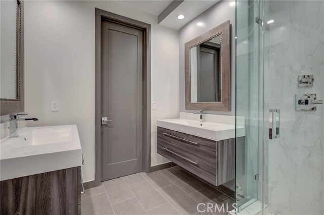 2707 Rockefeller Lane, Redondo Beach, California 90278, 4 Bedrooms Bedrooms, ,4 BathroomsBathrooms,Residential,Sold,Rockefeller,PV19134753