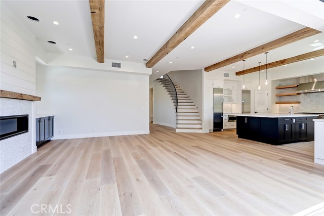 1400 17th Street, Manhattan Beach, California 90266, 5 Bedrooms Bedrooms, ,3 BathroomsBathrooms,Residential,Sold,17th,SB21193120