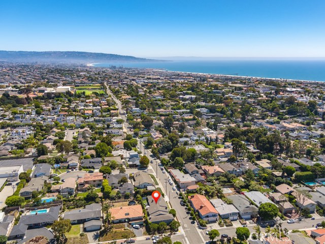 524 Meadows Avenue, Manhattan Beach, California 90266, 4 Bedrooms Bedrooms, ,3 BathroomsBathrooms,Residential,Sold,Meadows,SB20085070