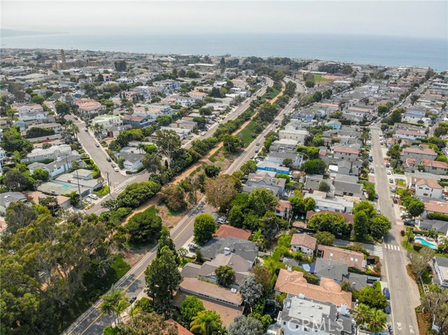 2201 Valley Drive, Manhattan Beach, California 90266, 3 Bedrooms Bedrooms, ,1 BathroomBathrooms,Residential,Sold,Valley,SB20186941