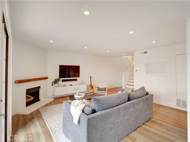 1920 Voorhees Avenue, Redondo Beach, California 90278, 3 Bedrooms Bedrooms, ,3 BathroomsBathrooms,Residential,Sold,Voorhees,SB20104389