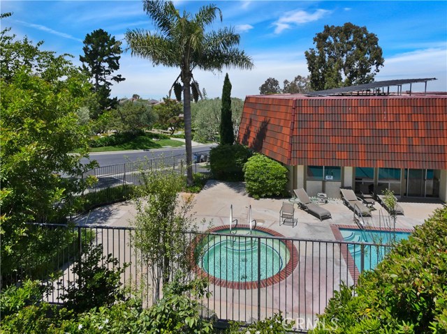 65 Cresta Verde Drive, Rolling Hills Estates, California 90274, 2 Bedrooms Bedrooms, ,1 BathroomBathrooms,Residential,Sold,Cresta Verde,PV20103342
