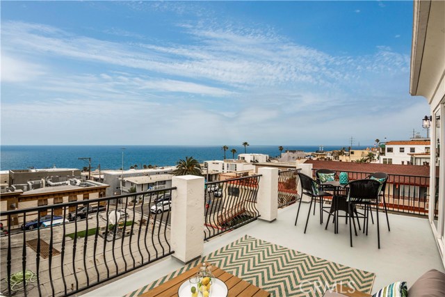 3805 Crest Drive, Manhattan Beach, California 90266, 3 Bedrooms Bedrooms, ,3 BathroomsBathrooms,Residential,Sold,Crest,SB19150131