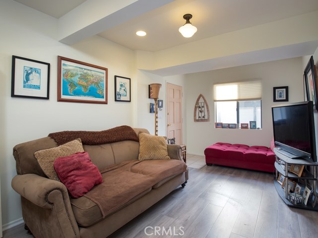 224 Bayview Dr, Hermosa Beach, California 90254, ,Residential Income,Sold,Bayview Dr,SB17258540