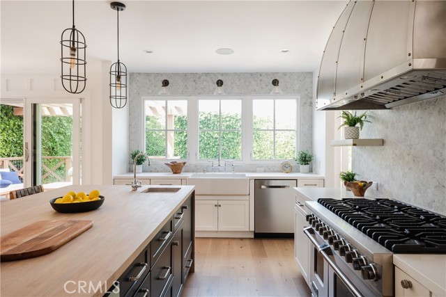 933 9th Street, Manhattan Beach, California 90266, 4 Bedrooms Bedrooms, ,2 BathroomsBathrooms,Residential,Sold,9th,SB21112500