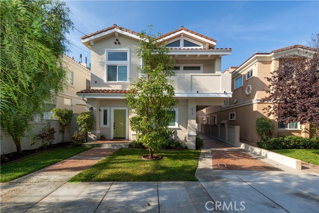 613 Lucia Avenue, Redondo Beach, California 90277, 3 Bedrooms Bedrooms, ,2 BathroomsBathrooms,Residential,Sold,Lucia,SB19228857