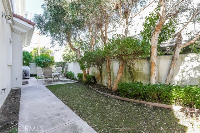 Private back yard to patio furniture