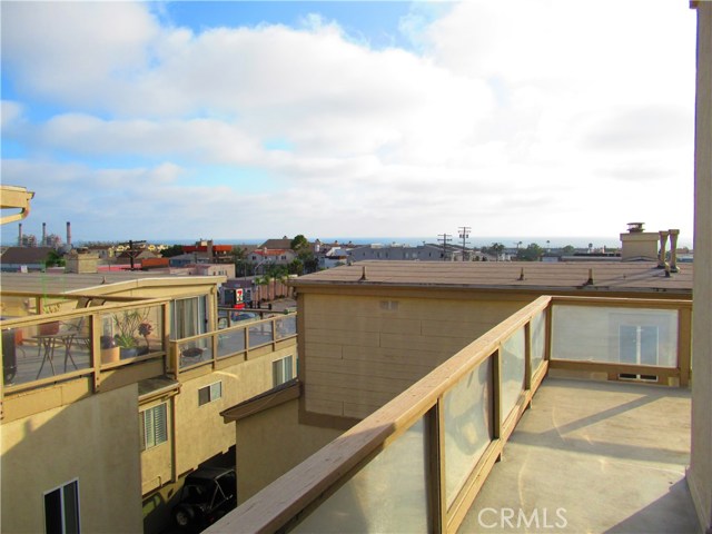 833 5th Street, Hermosa Beach, California 90254, 3 Bedrooms Bedrooms, ,2 BathroomsBathrooms,Residential,Sold,5th,SB17143481