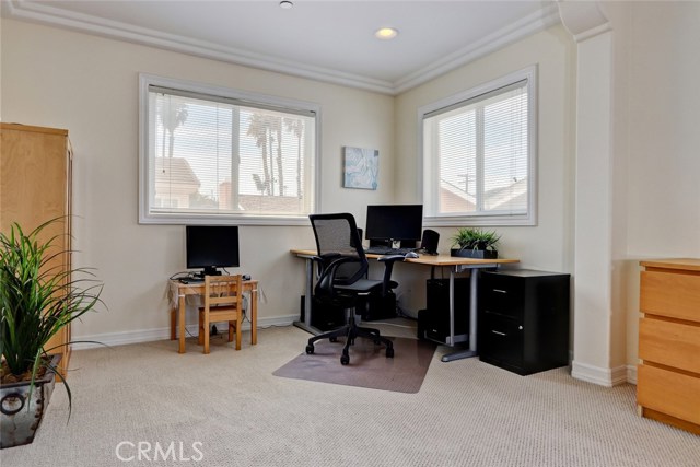 2305 Pullman Lane, Redondo Beach, California 90278, 4 Bedrooms Bedrooms, ,2 BathroomsBathrooms,Residential,Sold,Pullman,SB18109646
