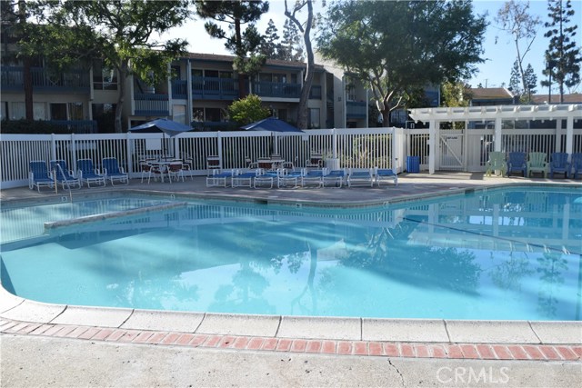 605 Prospect Avenue, Redondo Beach, California 90277, 1 Bedroom Bedrooms, ,1 BathroomBathrooms,Residential,Sold,Prospect,SB18137475