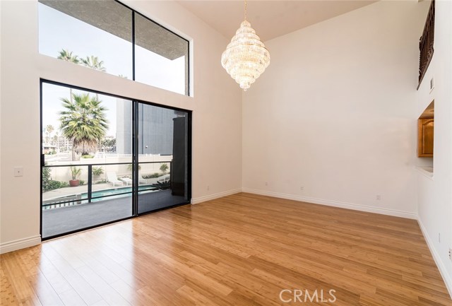 420 Esplanade, Redondo Beach, California 90277, 3 Bedrooms Bedrooms, ,2 BathroomsBathrooms,Residential,Sold,Esplanade,SB17257149