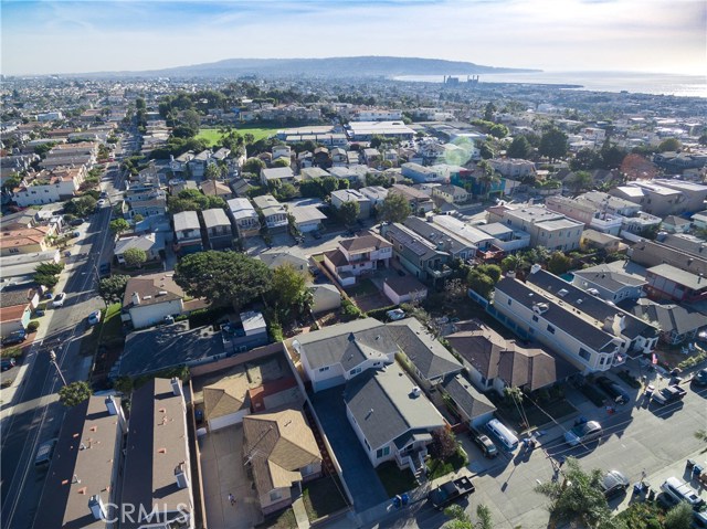 1246 20th Place, Hermosa Beach, California 90254, 2 Bedrooms Bedrooms, ,1 BathroomBathrooms,Residential,Sold,20th,SB17274451