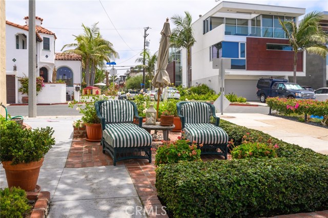 3201 Alma Avenue, Manhattan Beach, California 90266, 2 Bedrooms Bedrooms, ,2 BathroomsBathrooms,Residential,Sold,Alma,SB19163986