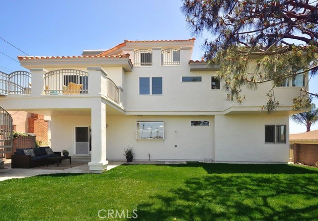 807 Meyer Lane, Redondo Beach, California 90278, 6 Bedrooms Bedrooms, ,3 BathroomsBathrooms,Residential,Sold,Meyer,SB18138806