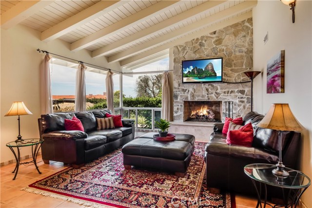 2115 Via Visalia, Palos Verdes Estates, California 90274, 3 Bedrooms Bedrooms, ,2 BathroomsBathrooms,Residential,Sold,Via Visalia,PV18145960
