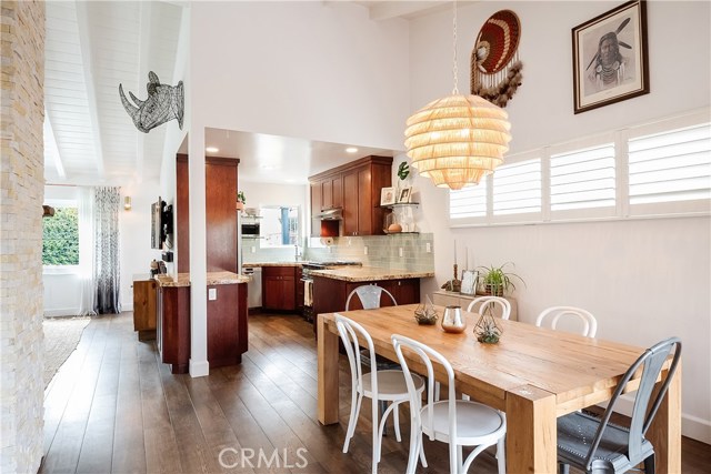 558 Rosecrans Avenue, Manhattan Beach, California 90266, 3 Bedrooms Bedrooms, ,3 BathroomsBathrooms,Residential,Sold,Rosecrans,SB20105712