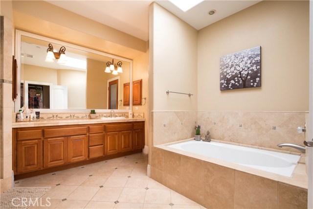 2217 Ruhland Avenue, Redondo Beach, California 90278, 4 Bedrooms Bedrooms, ,3 BathroomsBathrooms,Residential,Sold,Ruhland,SB17139608