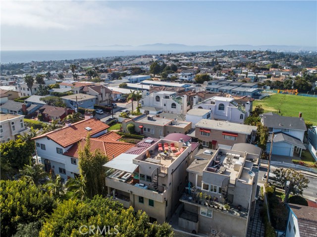 1220 17th Street, Hermosa Beach, California 90254, 4 Bedrooms Bedrooms, ,3 BathroomsBathrooms,Residential,Sold,17th,SB18159711