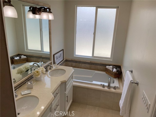 2318 Vanderbilt Lane, Redondo Beach, California 90278, 4 Bedrooms Bedrooms, ,2 BathroomsBathrooms,Residential,Sold,Vanderbilt,SB20150244