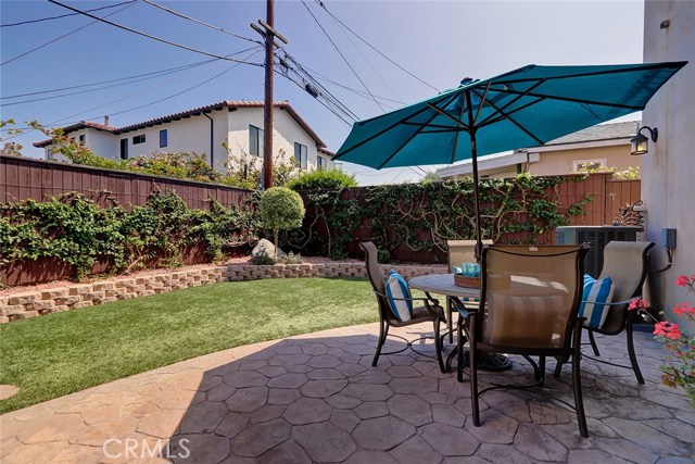 1601 19th Street, Manhattan Beach, California 90266, 4 Bedrooms Bedrooms, ,3 BathroomsBathrooms,Residential,Sold,19th,SB19095316