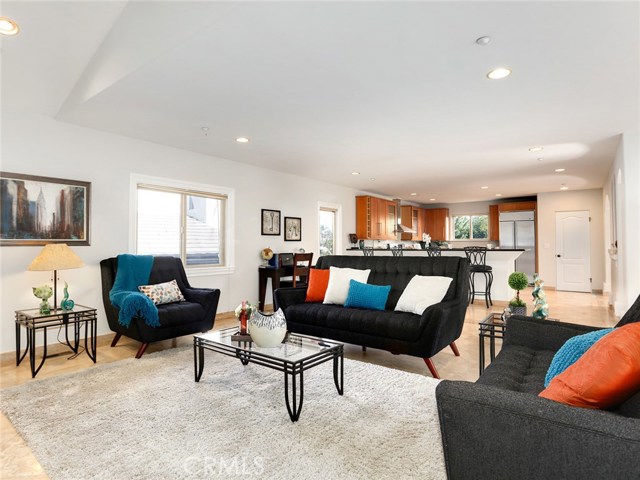 512 Juanita Avenue, Redondo Beach, California 90277, 3 Bedrooms Bedrooms, ,3 BathroomsBathrooms,Residential,Sold,Juanita,SB17222530