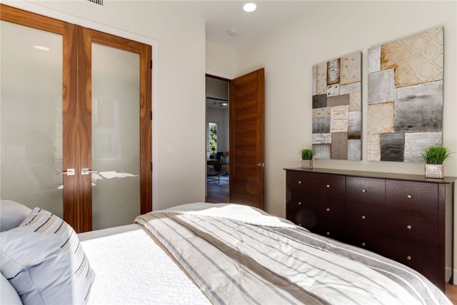 130 Prospect Avenue, Redondo Beach, California 90277, 4 Bedrooms Bedrooms, ,2 BathroomsBathrooms,Residential,Sold,Prospect,SB20026517