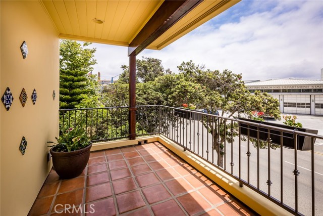 413 15th Street, Manhattan Beach, California 90266, 3 Bedrooms Bedrooms, ,3 BathroomsBathrooms,Residential,Sold,15th,SB17116967