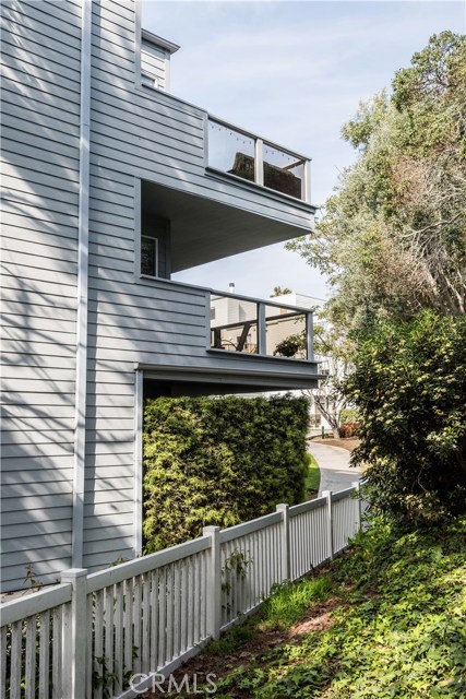 The unit is surrounded by greenery, instead of looking in your neighbor's windows