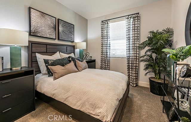 Detail Gallery Image 5 of 11 For 2305 Explorador Dr #1,  Merced,  CA 95340 - 6 Beds | 3 Baths