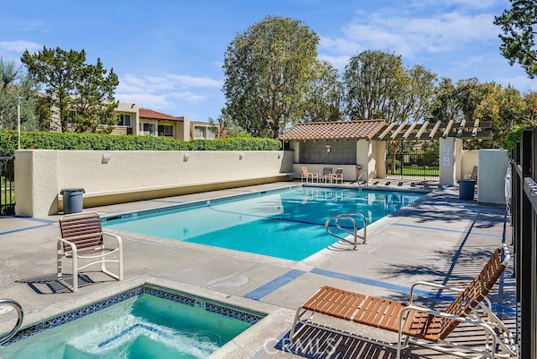 51 Oaktree Lane, Rolling Hills Estates, California 90274, 3 Bedrooms Bedrooms, ,1 BathroomBathrooms,Residential,Sold,Oaktree,PV18157602
